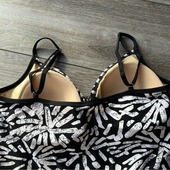 Simon Chang Stretch Tank Top Bra Included Swimwear Tankini - Picture 13 of 13